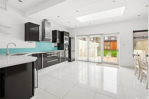 undefined, East Ferry Road, London, E14