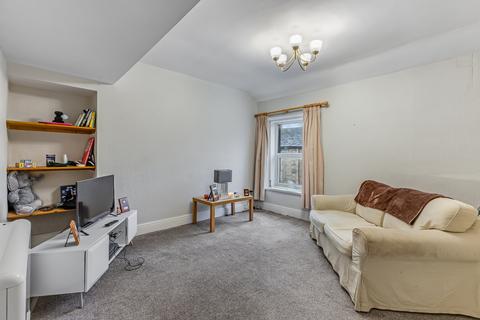 1 bedroom flat for sale, Main Street, Addingham, Ilkley, West Yorkshire, LS29