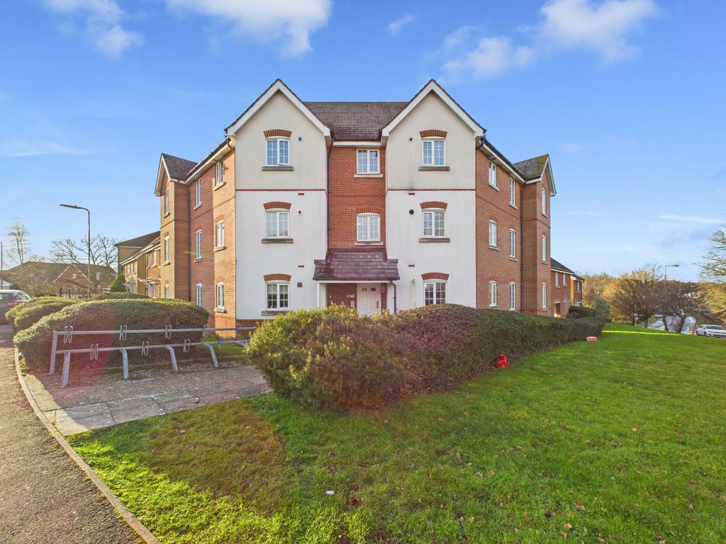 2 Bedroom Flat for sale
