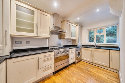 undefined, Princes Rise, London