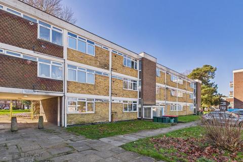 undefined, Ifield Drive, Crawley