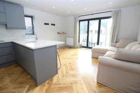 2 bedroom apartment to rent, Hatfield Road, St. Albans