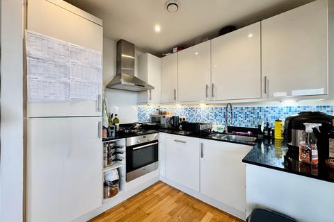 2 bedroom flat for sale, Zenith Close, London, NW9