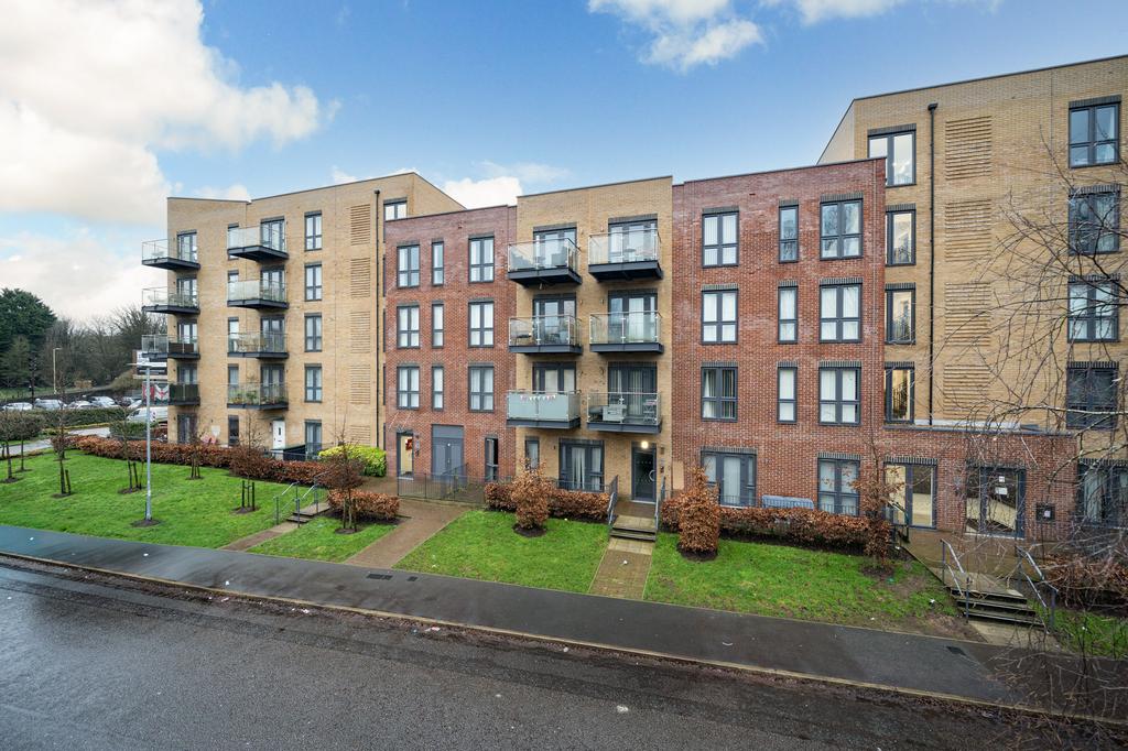 36-Regents-House-10