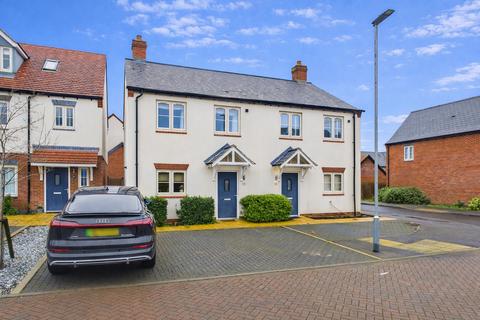 2 bedroom semi-detached house for sale, Horseshoe Close, Bourne End, HP1