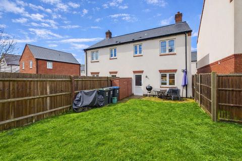 undefined, Horseshoe Close, Bourne End, HP1