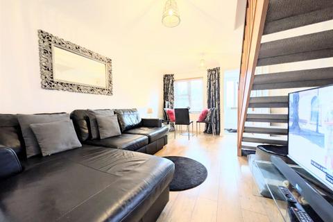 undefined, Frogmore Close, Slough