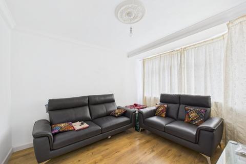 4 bedroom house to rent, Cranbourne Road, Slough, Berkshire, SL1