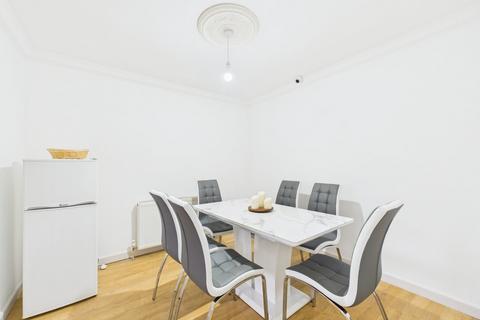 4 bedroom house to rent, Cranbourne Road, Slough, Berkshire, SL1