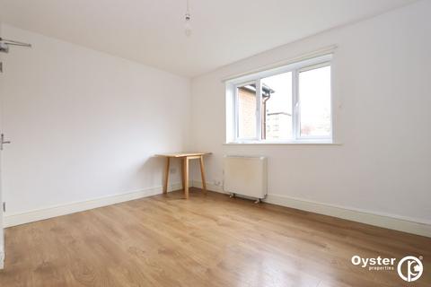 1 bedroom flat to rent, Streamside Close, London, N9