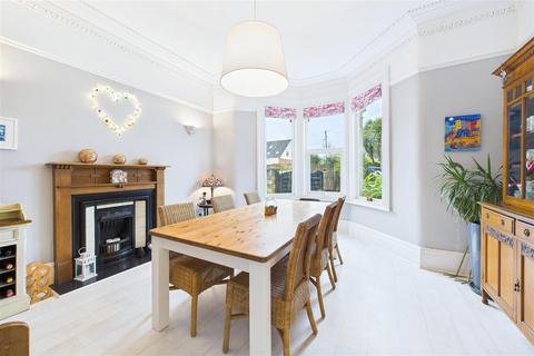 undefined, An elegant home on the much admired Cambridge Road.