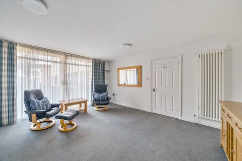 undefined, Peninsula Square, Hampshire SO23