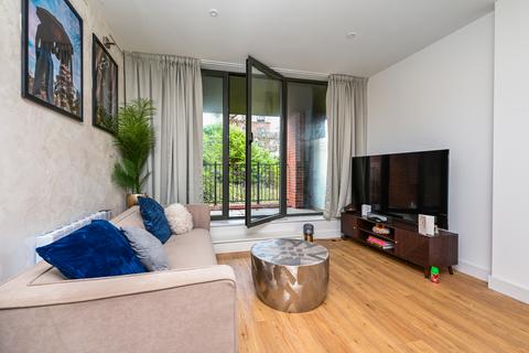 undefined, Farnborough Road, Farnborough, GU14