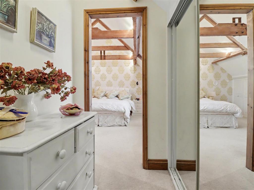 Principal dressing area