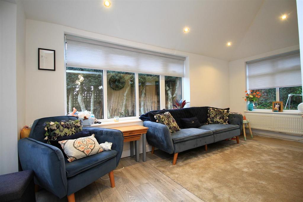 Sitting room .jpg