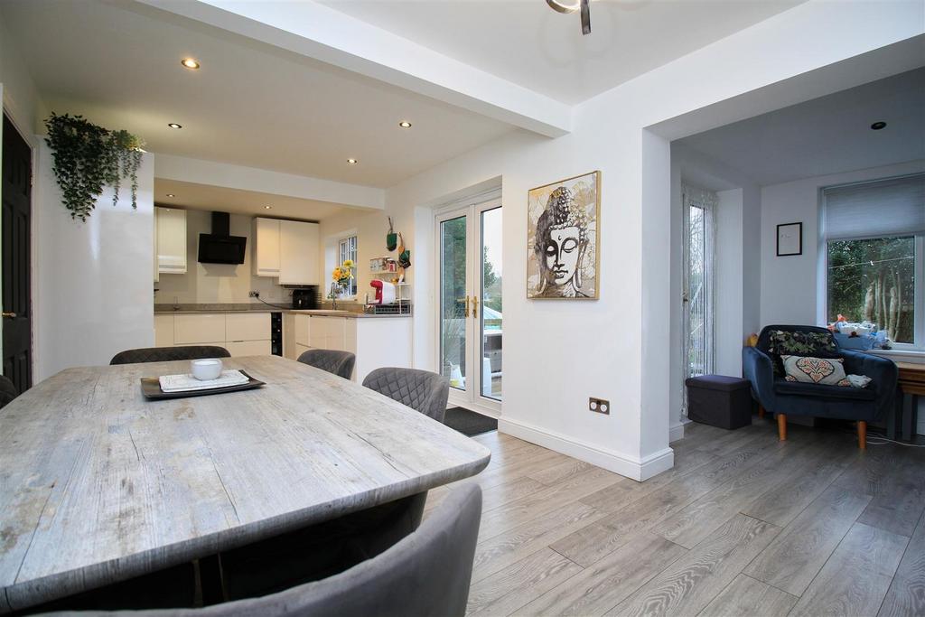 Dining kitchen.jpg