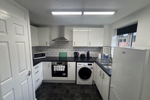 1 bedroom flat to rent, Tylers Court, Westbury Road, Walthamstow