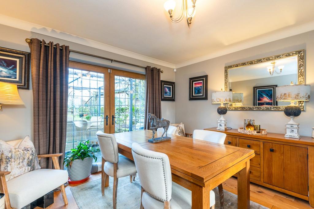 Dining Lounge