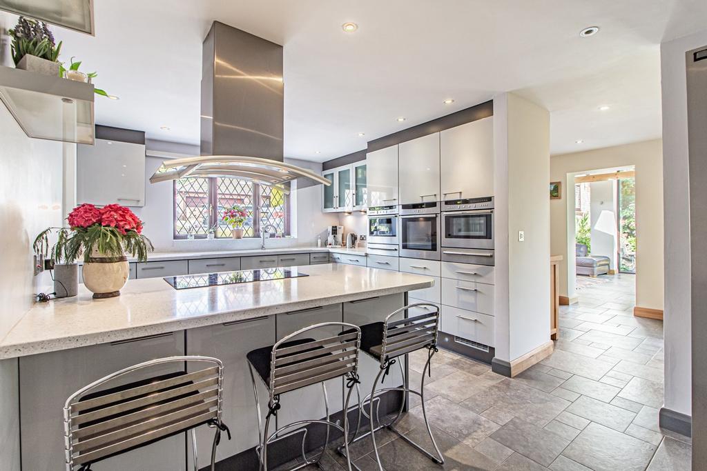 Kitchen/Breakfast Room