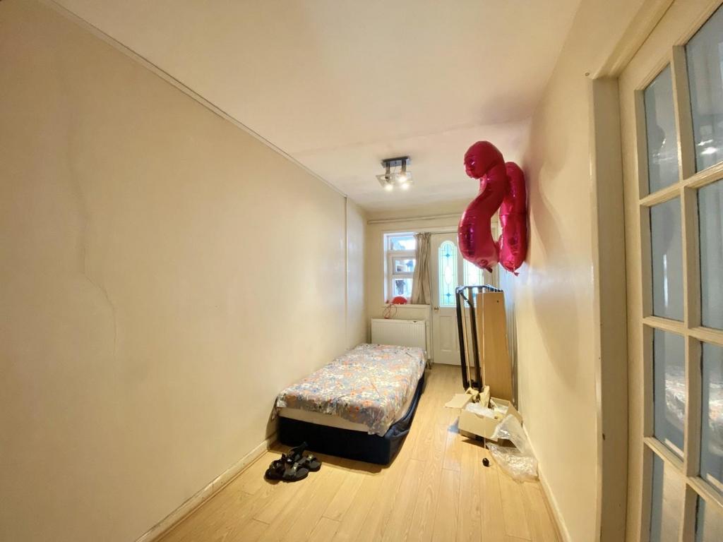 Thumbnail IMG 7832.jpg