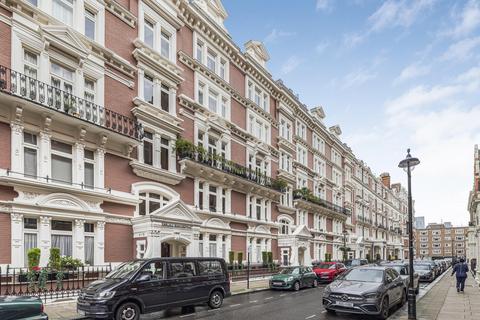 undefined, Carlisle Mansions, Carlisle Place