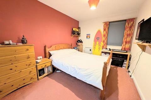 2 bedroom flat for sale, Holyhead Mews, Cippenham