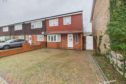 3 bedroom end of terrace house for sale, Dunsham Lane, Aylesbury