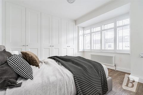 3 bedroom terraced house for sale, Stafford Avenue, Hornchurch, RM11