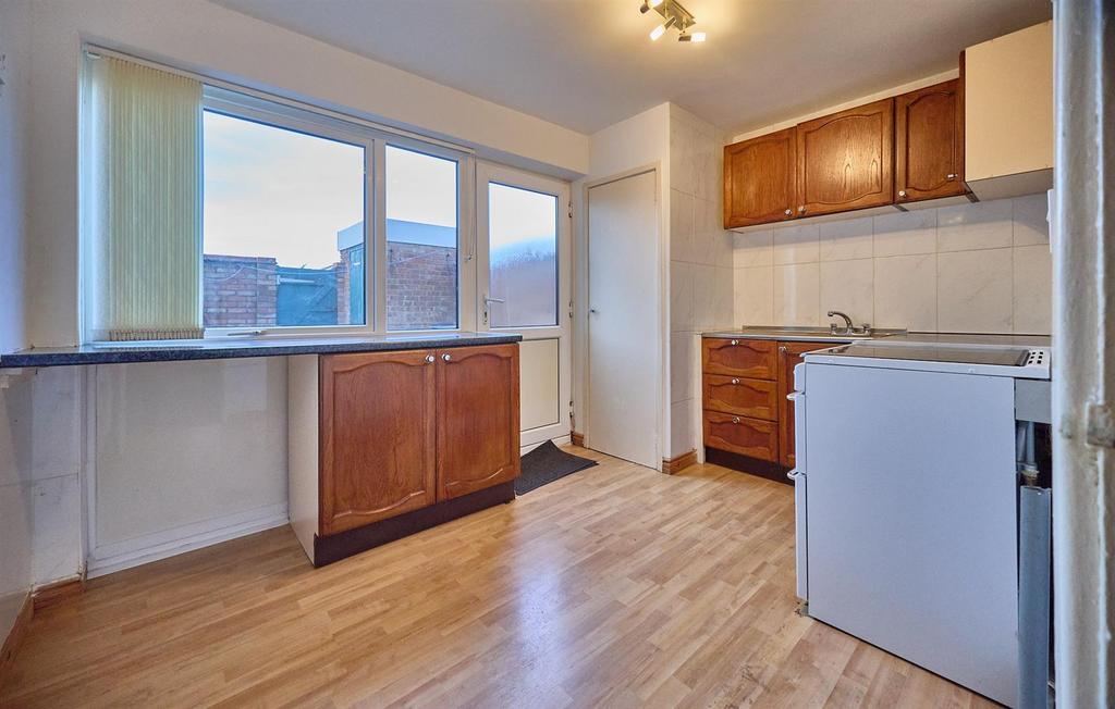 Breakfast/Kitchen to Rear