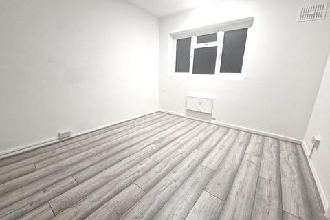 undefined, Eastern Avenue West, Chadwell Heath RM6 5SA