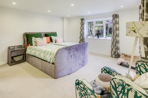 undefined, Stuart Way, East Grinstead, RH19