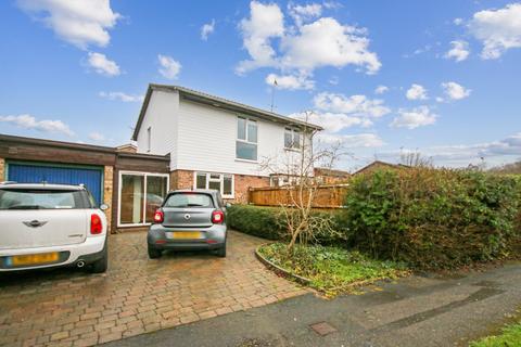 Stuart Way, East Grinstead, RH19