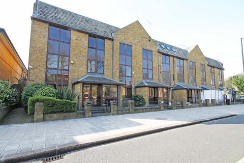 undefined, St. Johns Road, Isleworth TW7