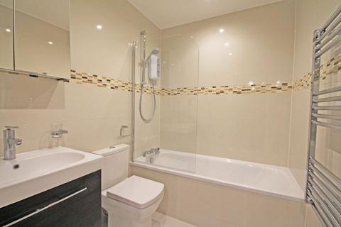 undefined, St. Johns Road, Isleworth TW7