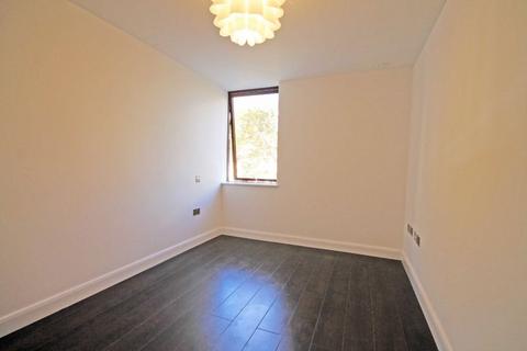 1 bedroom flat to rent, St. Johns Road, Isleworth TW7