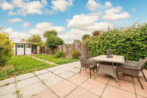 4 bedroom semi-detached house for sale, Southland Way, Hounslow TW3
