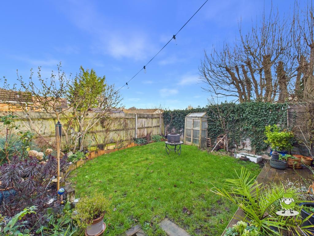 Ewe Move Basingstoke Estate Agents - Scotney Road -