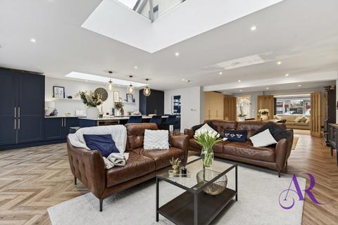 undefined, Keynes Close, Newport Pagnell