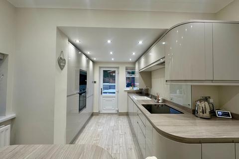 3 bedroom semi-detached house for sale, Kinnaird Avenue, Denton Burn, Newcastle upon Tyne, NE15
