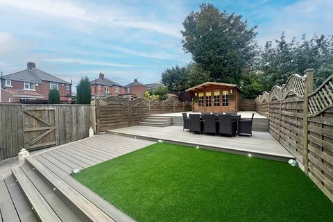 3 bedroom semi-detached house for sale, Kinnaird Avenue, Denton Burn, Newcastle upon Tyne, NE15