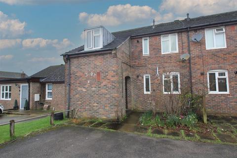 undefined, Roebuck Close, Horsham