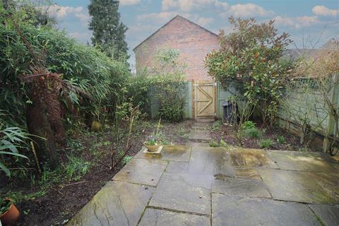 undefined, Roebuck Close, Horsham