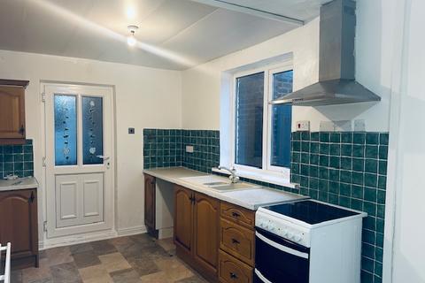 2 bedroom end of terrace house to rent, Johnson Estate, Wheatley Hill DH6