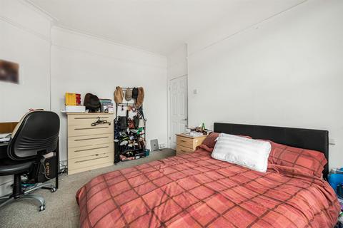 undefined, Strathearn Road, Sutton