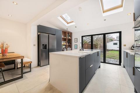 3 bedroom semi-detached house for sale, River Gardens, Carshalton