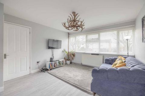 undefined, Dutton Way, Iver SL0