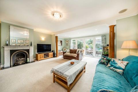 undefined, Darby Gardens, Sunbury-On-Thames TW16