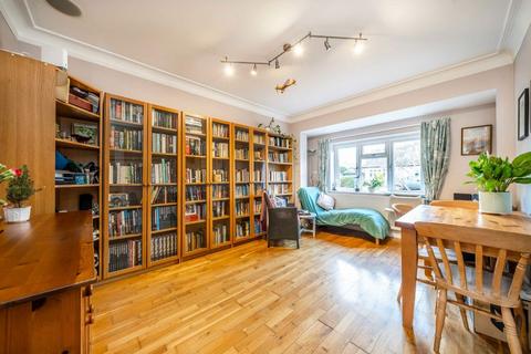 undefined, Darby Gardens, Sunbury-On-Thames TW16