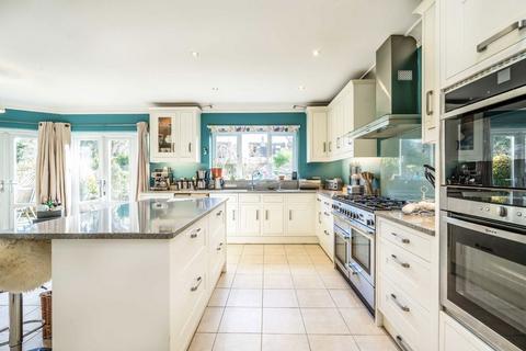 undefined, Darby Gardens, Sunbury-On-Thames TW16
