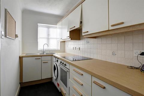 undefined, John Amner Close, Ely CB6